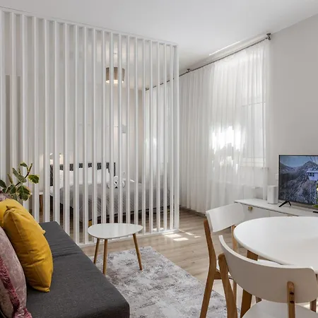 Moderns Un Kluss Dzivoklis 37 M2 Appartamento *