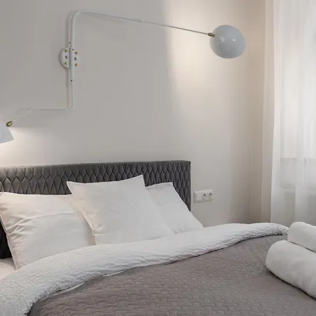 Apartment Moderns Un Kluss Dzivoklis 37 M2