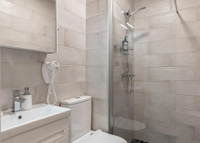 Moderns Un Kluss Dzivoklis 37 M2 リガ