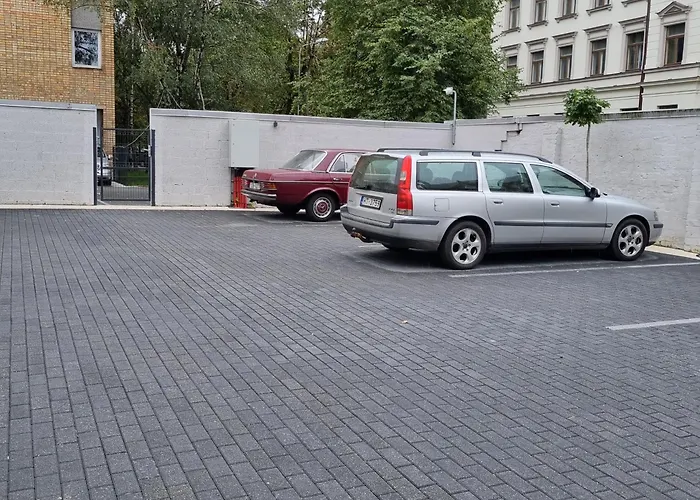 Moderns Un Kluss Dzivoklis 37 M2 アパート