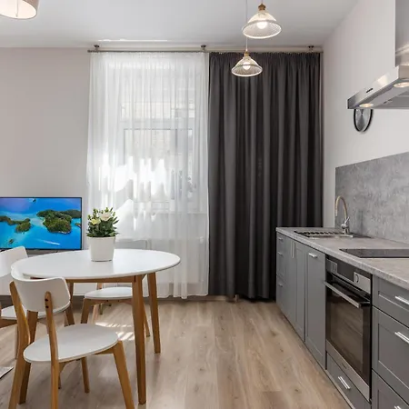 شقة Moderns Un Kluss Dzivoklis 37 M2 ريغا