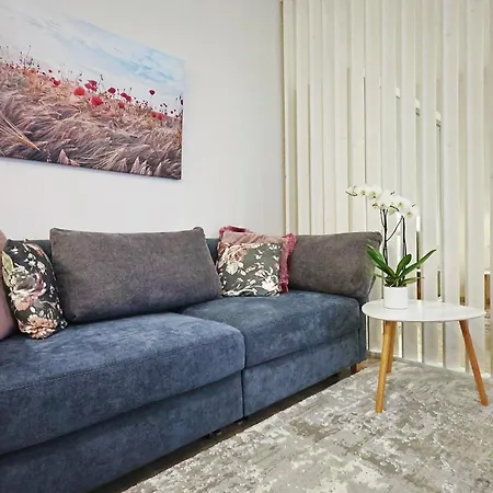 Moderns Un Kluss Dzivoklis 37 M2